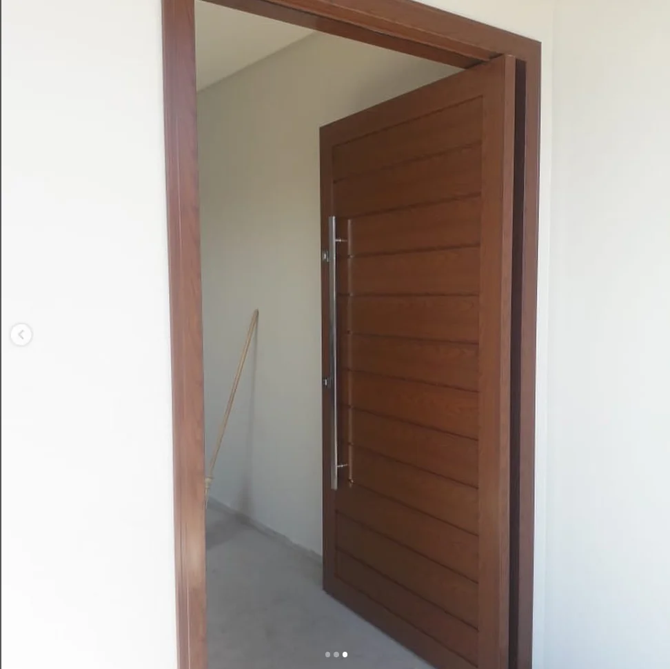 Obra Porta Amadeirada